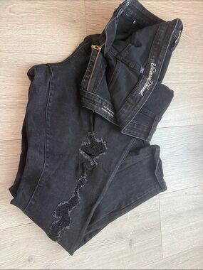 Universal Thread Black Skinny Jeans with Distressed Detail